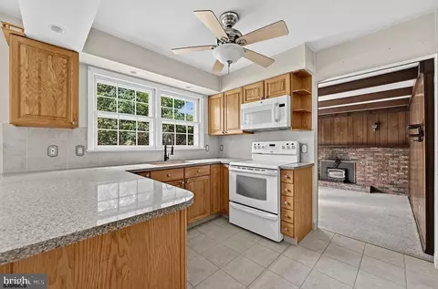 Kitchen - 137 Wheat Rd, Buena, NJ 08310 photo 1 of 3