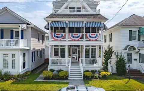17 Ocean Ave #1, Ocean City, NJ 08226