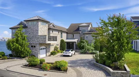 26 Seaview Dr, Longport, NJ 08403