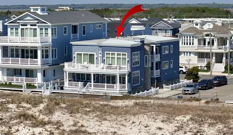 4301 Central Ave #A, Ocean City, NJ 08226