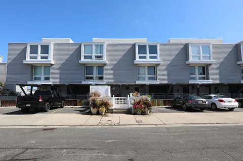 151 N Annapolis Ave #2, Atlantic City, NJ 08401