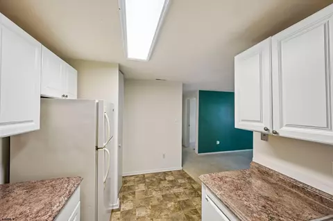 Kitchen - 178 Meadow Ridge Rd #178, Smithville, NJ 08205 photo 3 of 4