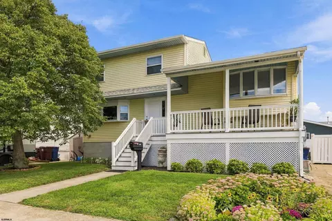 611 N Cambridge Ave, Ventnor City, NJ 08406