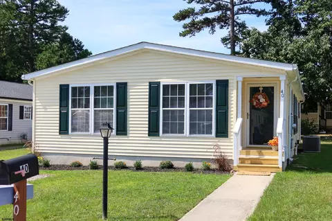 40 Dogwood Ln, Mays Landing, NJ 08330