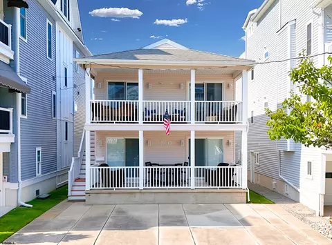 860 2nd St # 2 (UPSTAIRS), Ocean City, NJ 08226