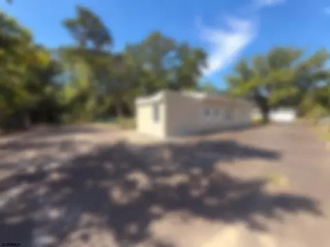 800 Farragut Ave, Mays Landing, NJ 08330