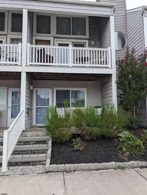 852 E 7th St #8, Ocean City, NJ 08226