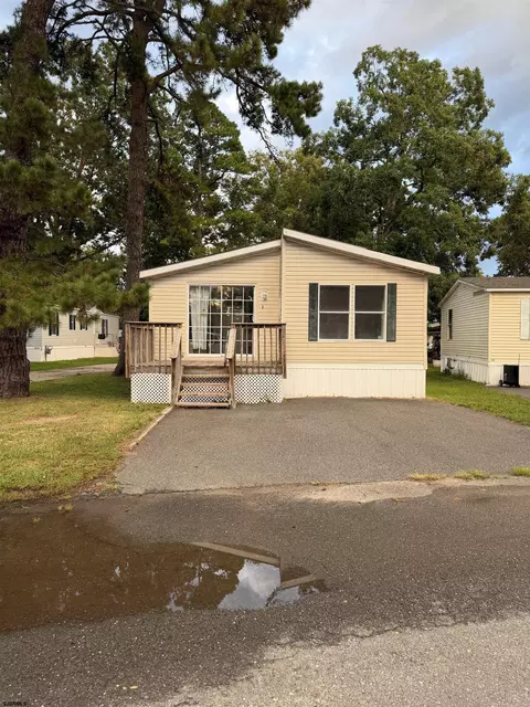 275 W Park Ave, Egg Harbor City, NJ 08215