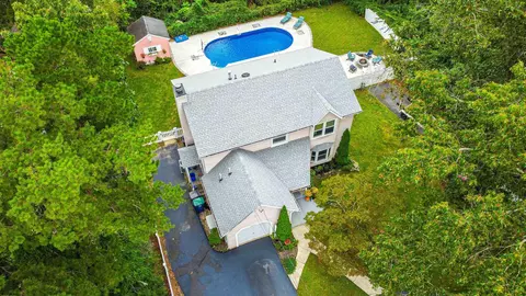 6521 Lake Dr, Mays Landing, NJ 08330