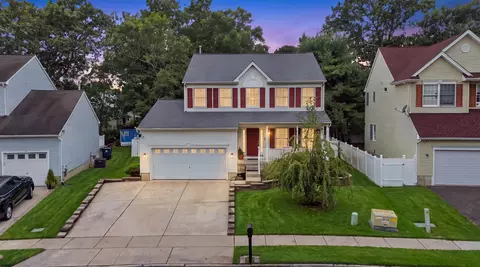 33 Delancy Ct, Mays Landing, NJ 08330