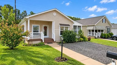 23 Redwood Dr, Mays Landing, NJ 08330