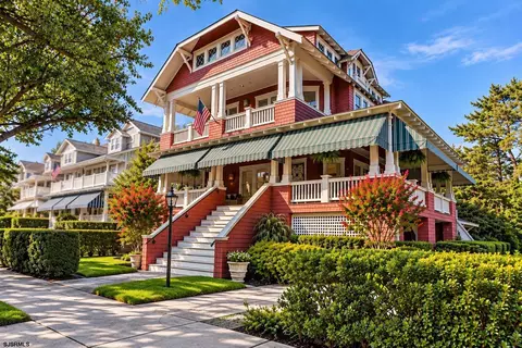 154 E Atlantic Blvd, Ocean City, NJ 08226