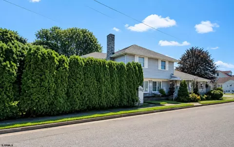 217 N Argyle Ave, Margate City, NJ 08402