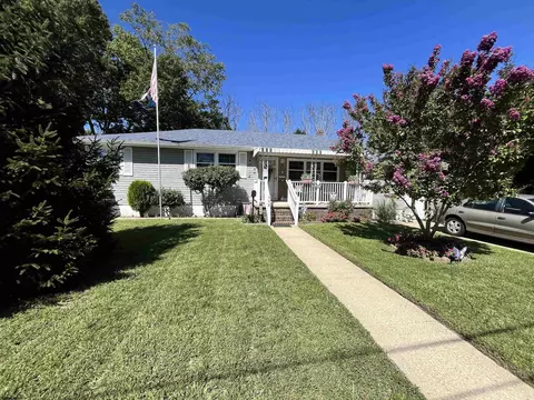 716 Debora St, Northfield, NJ 08225