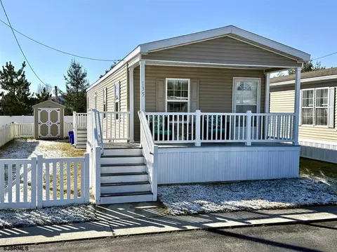165 Maurice Blvd, Rio Grande, NJ 08242