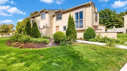 63 Bayview Dr, Somers Point, NJ 08244