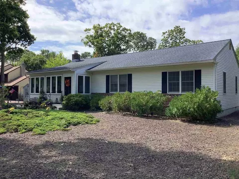 208 Regal Dr, Marmora, NJ 08223