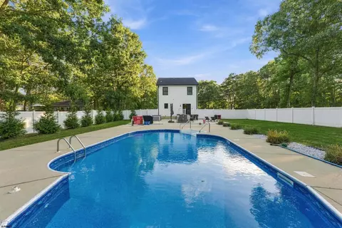 Exterior - 301 Elm, Galloway, NJ 08205 photo 10 of 16