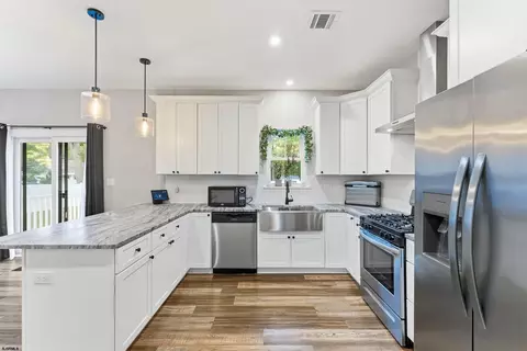 Kitchen - 301 Elm, Galloway, NJ 08205 photo 2 of 3