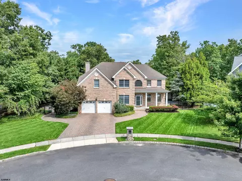 44 Monet Dr, Mays Landing, NJ 08330