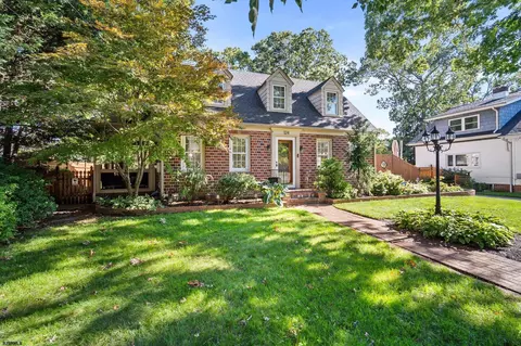 124 N New Rd, Absecon, NJ 08201
