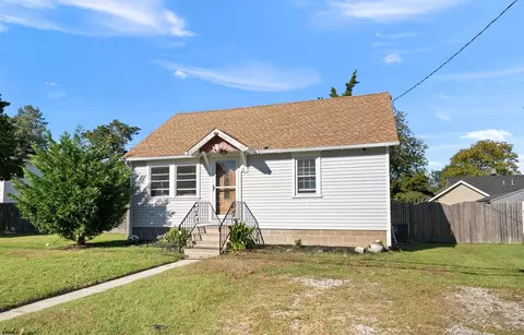 15 E Greenwood Ave, Villas, NJ 08251