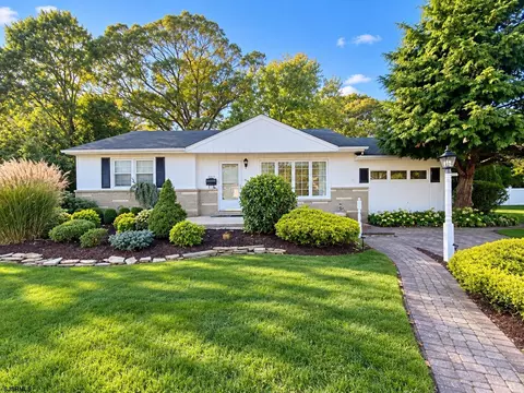 2515 W Helen Dr, Northfield, NJ 08225