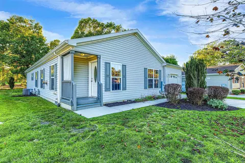 215 Pebble Beach Dr, Mays Landing, NJ 08330