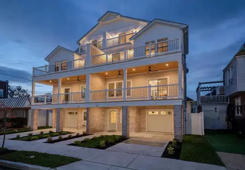 104 N Avolyn Ave, Ventnor City, NJ 08406