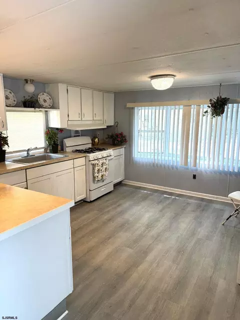 6672 Black Horse Pike #28, Egg Harbor Township, NJ 08234