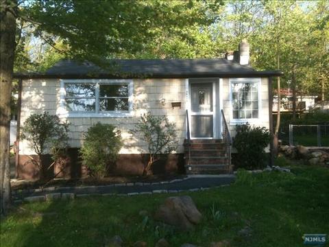 3 E Lake Trl, Wayne, NJ 07470 photo 1