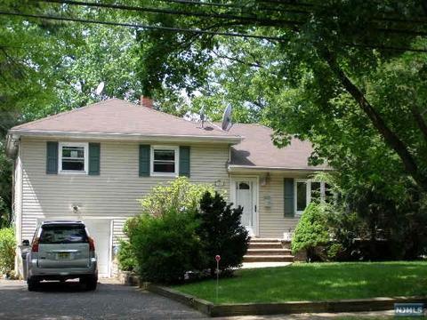 661 Forest Ave, Paramus, NJ 07652 photo 1