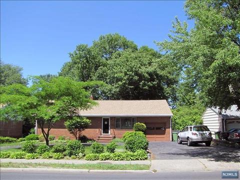 259 Oradell Ave, Paramus, NJ 07652 photo 1