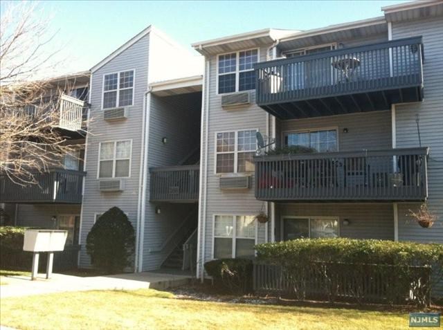268 Kipp St #2i, Hackensack, NJ 07601 photo 1