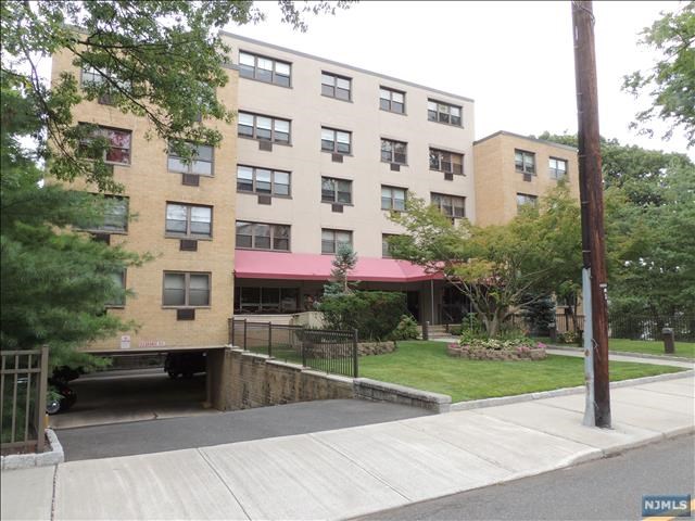 300 Lookout Ave #d8, Hackensack, NJ 07601 photo 1