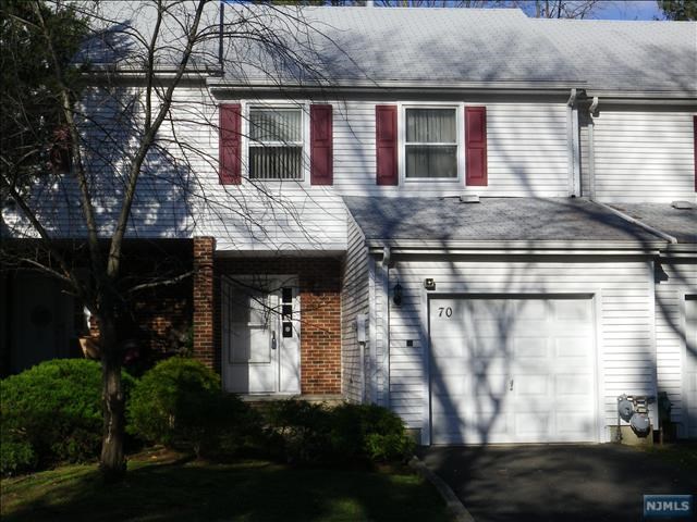 70 Independence Ave, Wayne, NJ 07470 photo 1