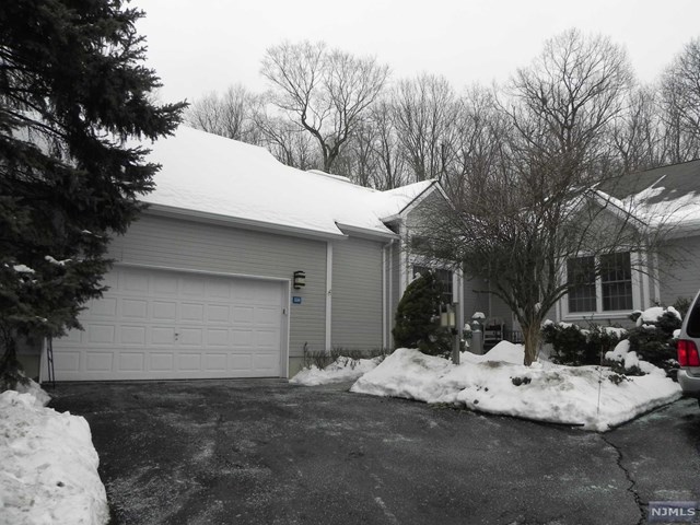 138 Worcester Dr, Wayne, NJ 07470 photo 1