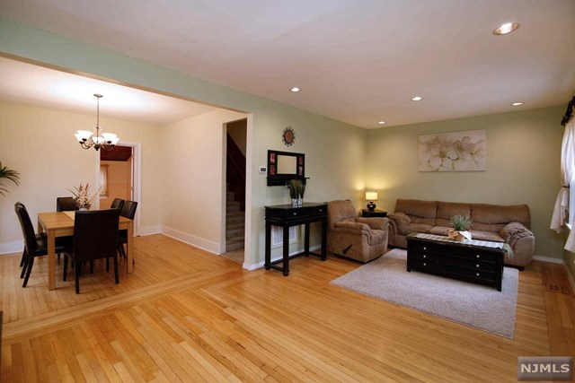 324 Beech St, Teaneck, NJ 07666 photo 1