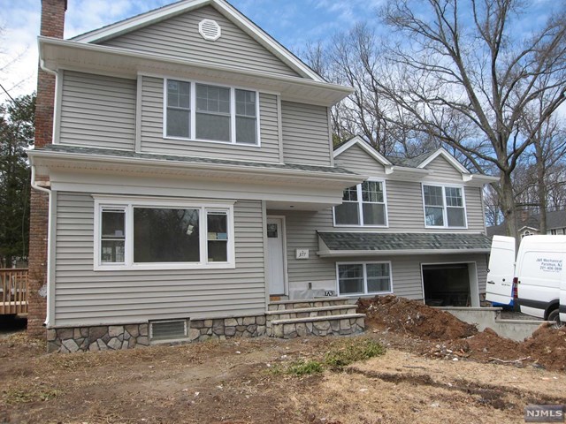 377 Harrison St, Paramus, NJ 07652 photo 1