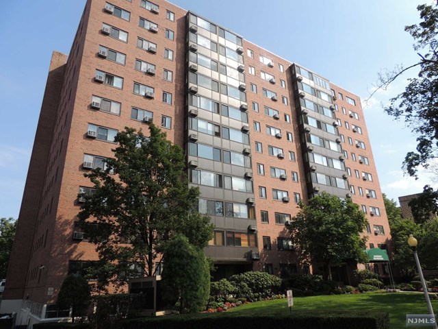 90 Prospect Ave #7g, Hackensack, NJ 07601 photo 1