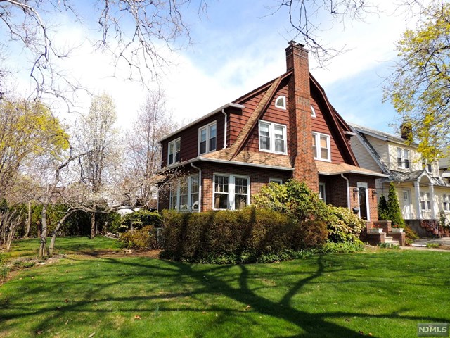 211 Wilson St, Hackensack, NJ 07601 photo 1