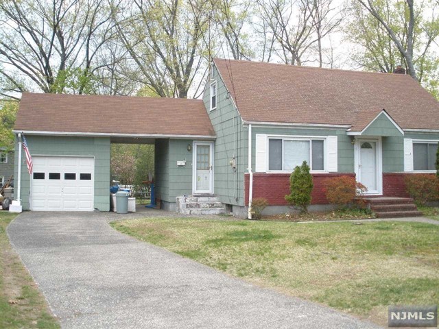 5 Laurel Rd, Demarest, NJ 07627 photo 1