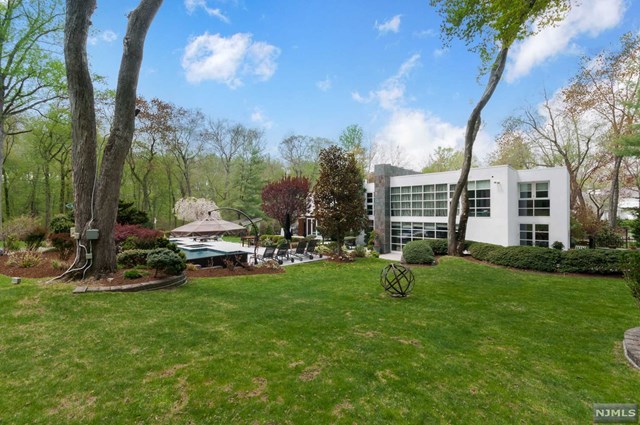 76 Alpine Ct, Demarest, NJ 07627 photo 1