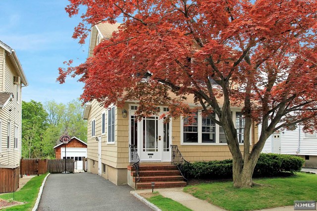 89 Beverly Rd, Oradell, NJ 07649 photo 1