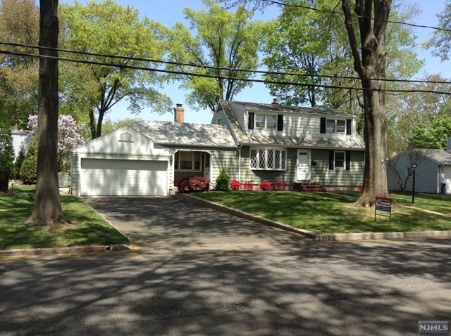 169 Behnke Ave, Paramus, NJ 07652 photo 1