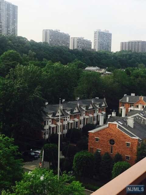 1203 River Rd #8a, Edgewater, NJ 07020 photo 1
