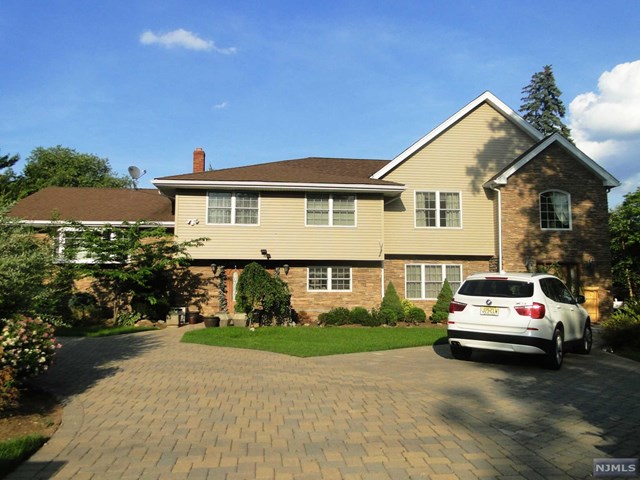 746 Valley Rd, Wayne, NJ 07470 photo 1