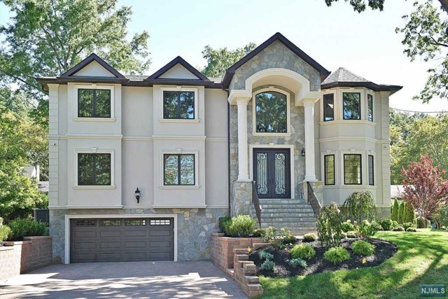 282 Gorden Dr, Paramus, NJ 07652 photo 1