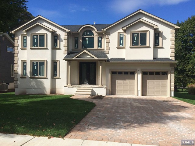 385 Burnet Pl, Paramus, NJ 07652 photo 1