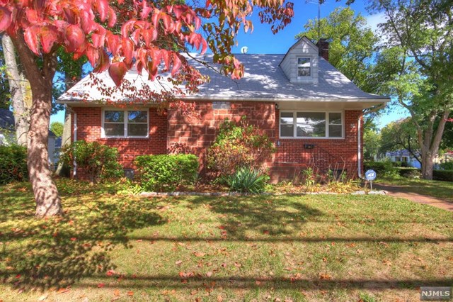 91 W Ridgewood Ave, Paramus, NJ 07652 photo 1